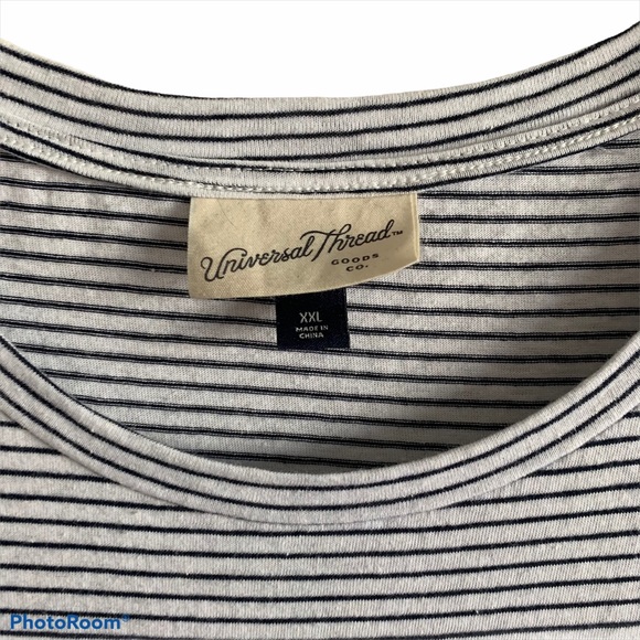 Universal Thread tee - Picture 2 of 4